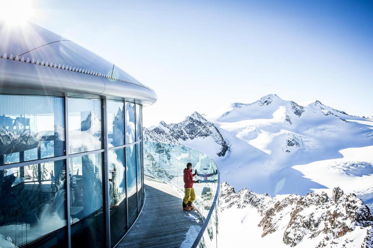 Hotel Vier Jahreszeiten Sankt Leonhard im Pitztal Exterior photo